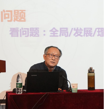 在讲座中 在讲座中